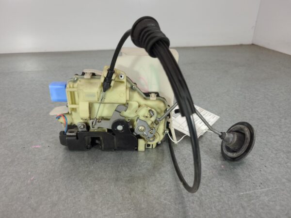 VOLKSWAGEN TRANSPORTER 2004-2015 LOCK MECHANISM RIGHT FRONT DOOR LOCK, T5, 08/04 - Image 13