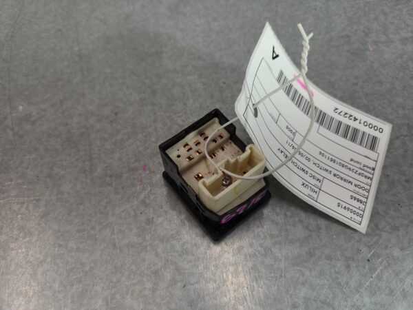 TOYOTA HILUX 2005-2011 - Image 15