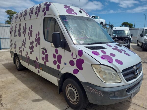 MERCEDES SPRINTER 2006-2013 RIGHT GUARD NCV3, 10/06-09/13 - Image 21