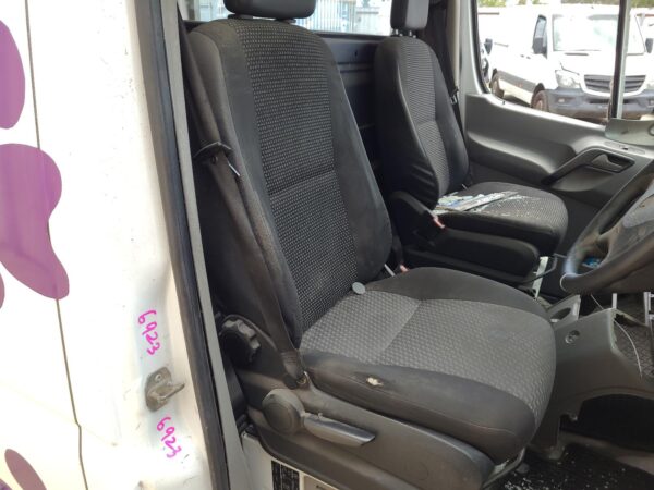 MERCEDES SPRINTER 2006-2013 RIGHT GUARD NCV3, 10/06-09/13 - Image 10