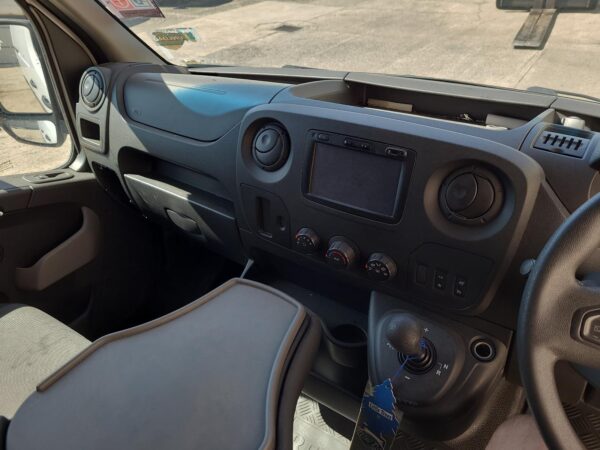 RENAULT MASTER 2011-2024 DOOR HINGE/RUNNER UPPER, RH FRONT, X62, 09/11- - Image 25