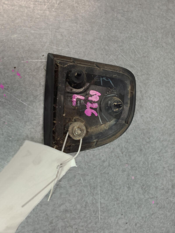 MITSUBISHI TRITON 2006-2015 LEFT TAILLIGHT BODY REFLECTOR, UTE, ML-MN, 07/06-04/ - Image 2