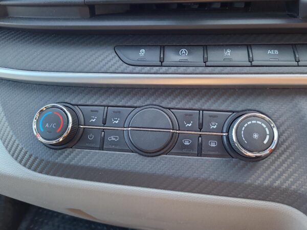 LDV DELIVER 9 2020-2024 RIGHT FRONT DOOR WINDOW 07/20- - Image 10