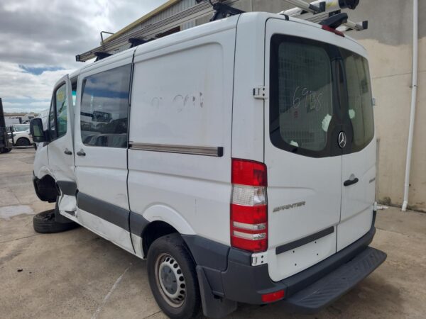 MERCEDES SPRINTER 2006-2018 LEFT TAILLIGHT NCV3, VAN/BUS, 10/06-04/18 - Image 5