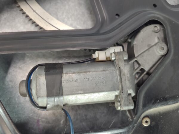 MERCEDES SPRINTER 1998-2006 RIGHT FRONT WINDOW REG/MOTOR POWER, 02/98-10/06 - Image 2