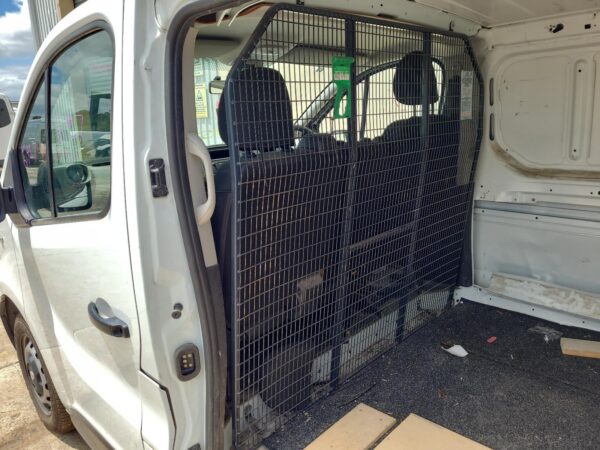 RENAULT TRAFIC 2015-2024 REAR BUMPER BUMPER BAR (RH SIDE), BLACK, X82, 01/15- - Image 8