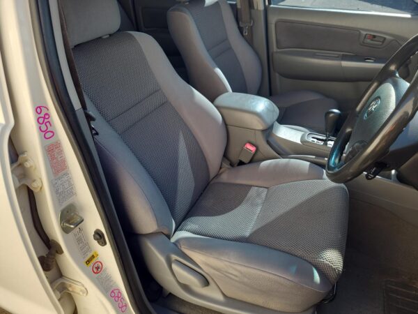 TOYOTA HILUX 2009-2011 FRONT SEAT LH FRONT, SR/SR5 (BUCKET SEAT TYPE), CLOTH, GR - Image 11
