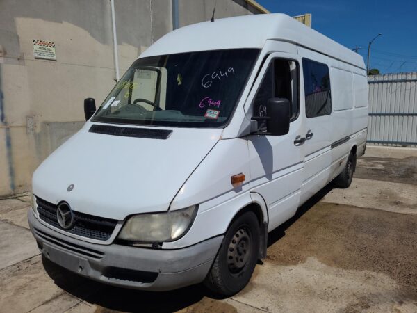 MERCEDES SPRINTER 2000-2006 REAR BUMPER VAN, 05/00-10/06 - Image 7