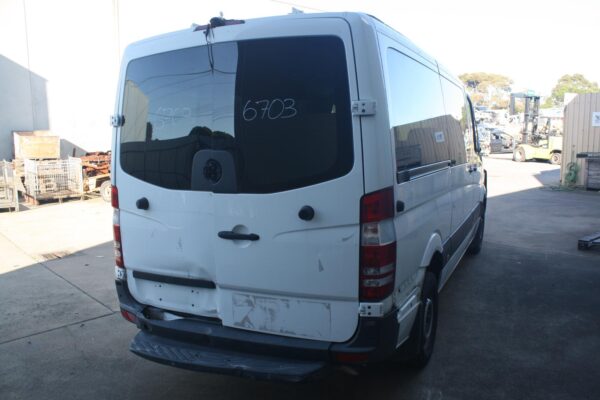 MERCEDES SPRINTER 2006-2018 HIGH LEVEL STOPLIGHT VAN 10/06-04/18 - Image 6