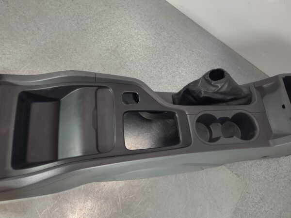 FORD RANGER 2011-2015 CONSOLE AUTO T/M, W/ 4WD SWITCH, BUCKET SEAT TYPE, PX SERI - Image 3