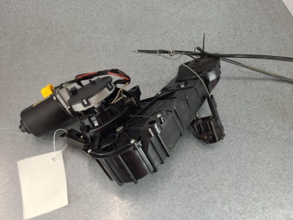 MERCEDES VIANO 2005-2014 DOOR HINGE/RUNNER 639, RH SLIDING DOOR ROLLER (CENTRE), - Image 3