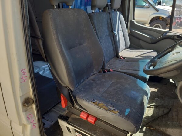 MERCEDES SPRINTER 2000-2006 RIGHT HEADLAMP BLACK BASE, VAN, 05/00-10/06 - Image 11