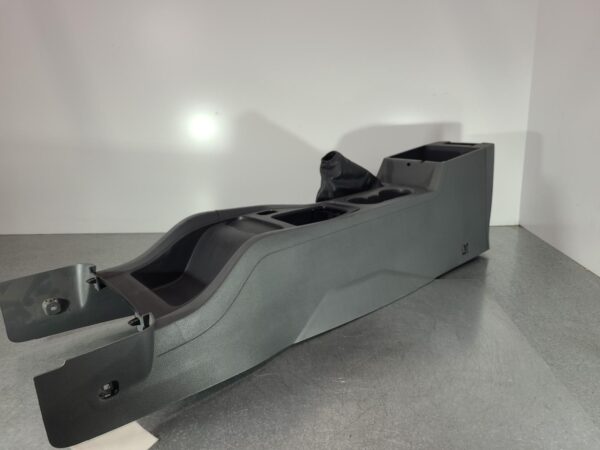 FORD RANGER 2011-2015 CONSOLE AUTO T/M, W/ 4WD SWITCH, BUCKET SEAT TYPE, PX SERI - Image 2