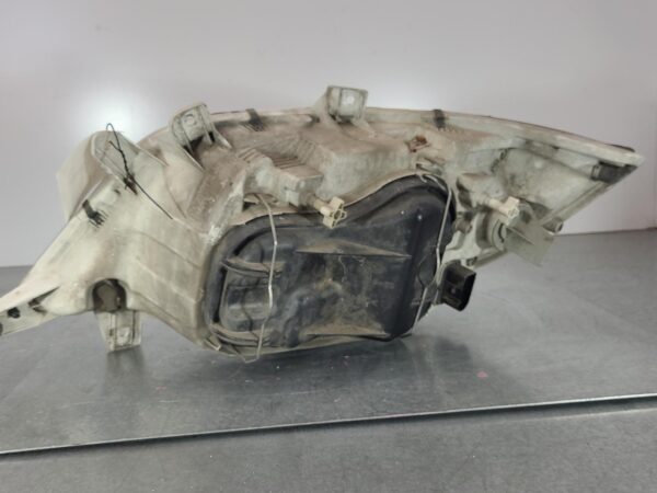 MERCEDES SPRINTER 2000-2006 RIGHT HEADLAMP WHITE BASE, VAN, 05/00-10/06 - Image 2