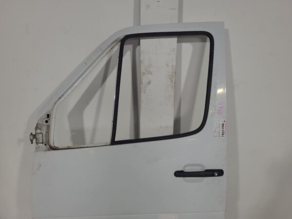 MERCEDES SPRINTER 2000-2006 LEFT FRONT DOOR VAN, 05/00-10/06 - Image 2