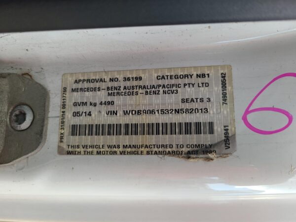 MERCEDES SPRINTER 2013-2018 BONNET NCV3, 10/13-04/18 - Image 11