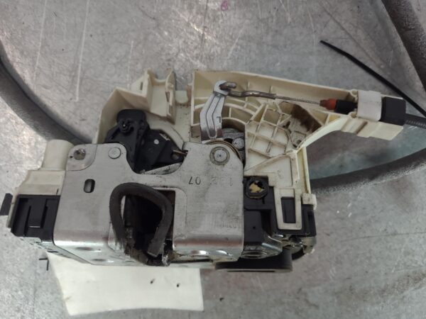 VOLKSWAGEN CRAFTER 2007-2017 LOCK MECHANISM LEFT REAR DOOR LOCK, SLIDING DOOR, 0 - Image 4