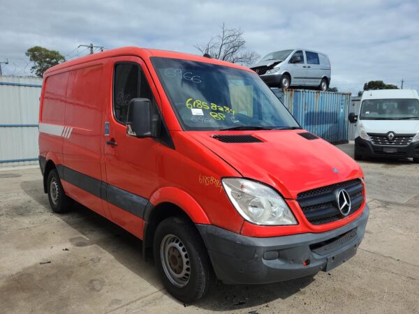 MERCEDES SPRINTER 2006-2018 LEFT GUARD LINER FRONT SECTION, NCV3, 10/06-04/18 - Image 6