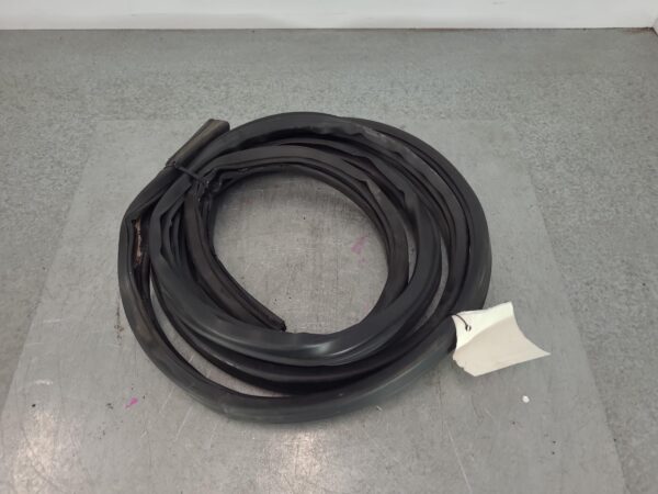 FORD TRANSIT BODY SEAL RUBBER LEFT FRONT DOOR, VO, 02/14- 14 15 16 17 18 19 20 2 - Image 2