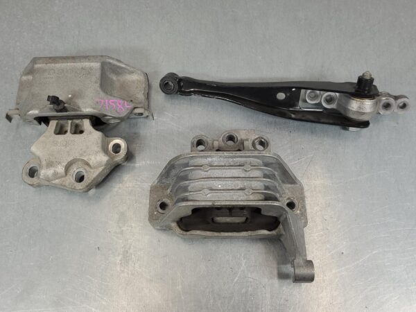 VOLKSWAGEN CRAFTER 2017-2025 MOUNT SY1, 08/17-