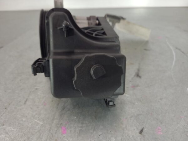 MERCEDES SPRINTER 2009-2011 STEERING PUMP DIESEL, 2.1, NCV3, 09/09-01/11 - Image 2