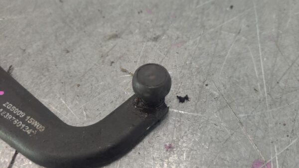 MERCEDES VITO 2004-2013 DOOR HINGE/RUNNER RH SLIDING DOOR ROLLER (UPPER), VAN, 6 - Image 2