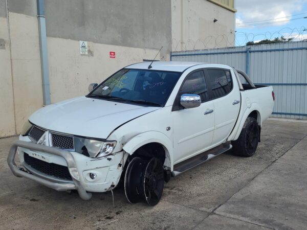 MITSUBISHI TRITON 2006-2015 OVERFLOW BOTTLE ML-MN, SUIT ALL ENGINE TYPES, 07/06- - Image 3