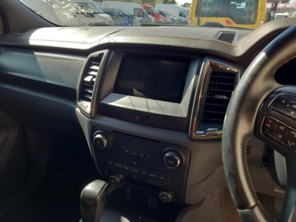 FORD RANGER 2015-2018 CONSOLE AUTO T/M, W/ 4WD SWITCH, BUCKET SEAT TYPE, PX SERI - Image 8