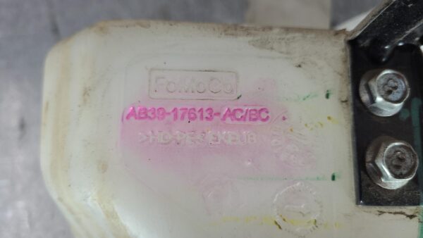 FORD RANGER 2011-2018 WASHER BOTTLE PX SERIES 1, NON LEVEL SENSOR TYPE, 06/11-06 - Image 2