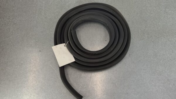 RENAULT TRAFIC BODY SEAL RUBBER RH SLIDING DOOR RUBBER SEAL, X82, 01/15- 15 16 1 - Image 13