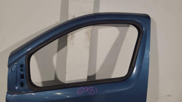 RENAULT TRAFIC 2015-2025 LEFT FRONT DOOR X82, 01/15- - Image 2