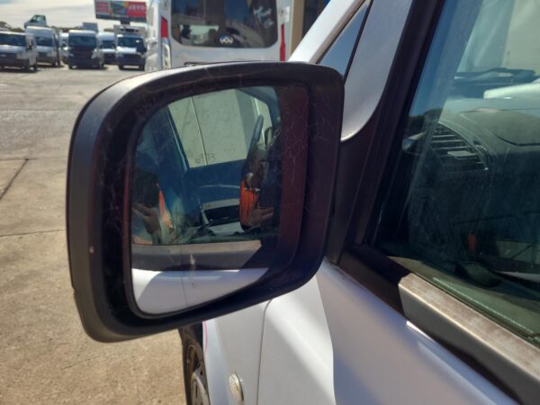 MERCEDES VITO 2011-2015 BONNET RELEASE 639 MY11 02/11-02/15 - Image 23