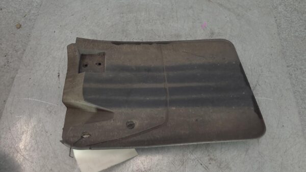 RENAULT MASTER 2011-2024 MUD FLAPS X62, RH REAR, 09/11- - Image 2