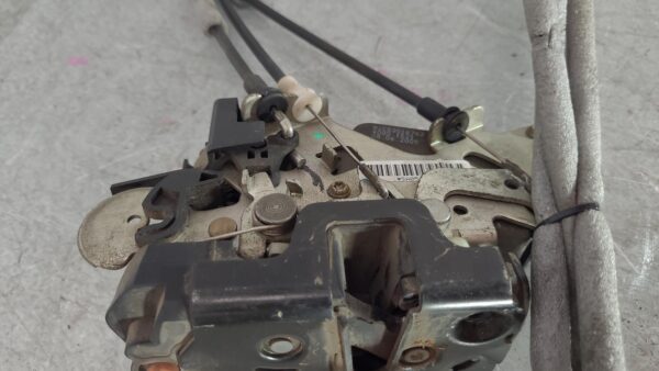 MERCEDES VITO 2004-2015 LOCK MECHANISM LEFT REAR DOOR LOCK, 639, 04/04-02/15 - Image 2