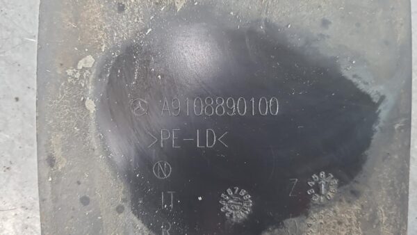 MERCEDES SPRINTER 2018-2024 MUD FLAPS RH FRONT, VS30, 05/18- - Image 21