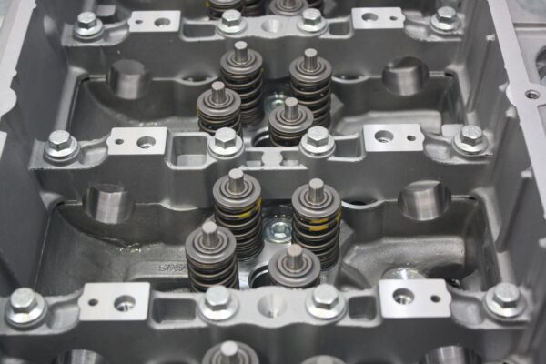 FORD TRANSIT 2006-2011 CYLINDER HEAD DIESEL, 2.4, W/O BYPASS FILTER TYPE, VM, 07 - Image 5
