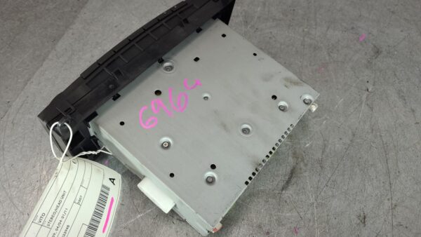 MERCEDES VITO 2004-2011 STEREO/HEAD UNIT CD PLAYER, 639, 04/04-01/11 - Image 4