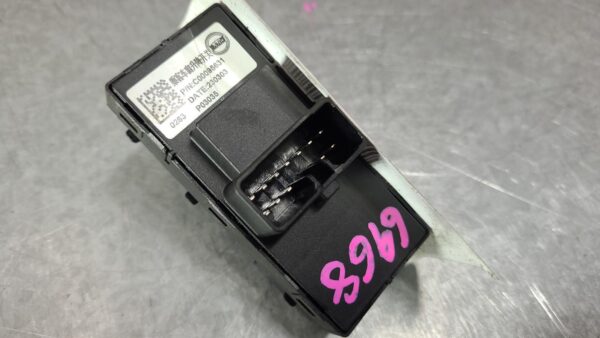 LDV DELIVER 9 2020-2024 POWER WINDOW SWITCH LH FRONT, 07/20- - Image 5