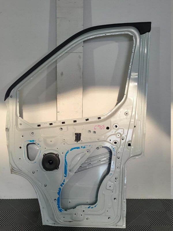 LDV DELIVER 9 2020-2025 RIGHT FRONT DOOR 07/20- - Image 4