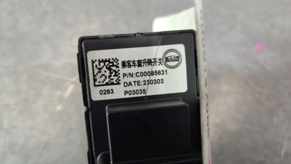 LDV DELIVER 9 2020-2024 POWER WINDOW SWITCH LH FRONT, 07/20- - Image 9