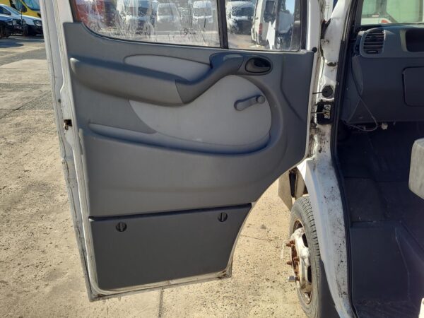 MERCEDES SPRINTER 1998-2006 RIGHT FRONT DOOR WINDOW 02/98-10/06 - Image 30