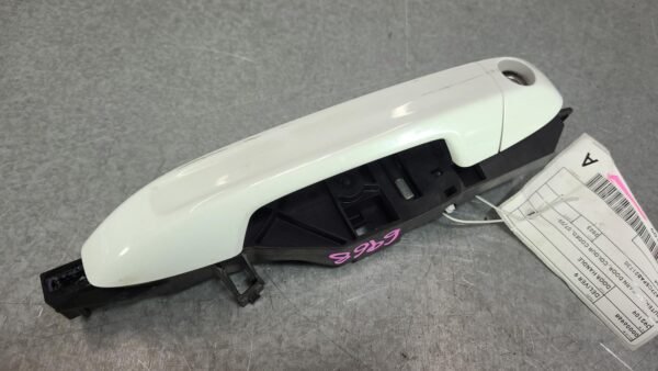 LDV DELIVER 9 2020-2024 DOOR HANDLE OUTER, RH BARN DOOR, COLOUR CODED, 07/20- - Image 2