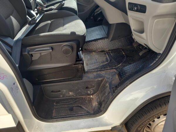 LDV DELIVER 9 2020-2025 LEFT FRONT DOOR WINDOW 07/20- - Image 17