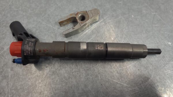 MERCEDES VITO 2015-2025 FUEL INJECTOR 447, 03/15- - Image 3