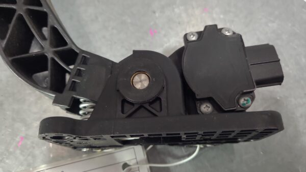 LDV DELIVER 9 2020-2024 PEDAL ASSEMBLY ACCELERATOR, AUTO T/M, 07/20- - Image 14