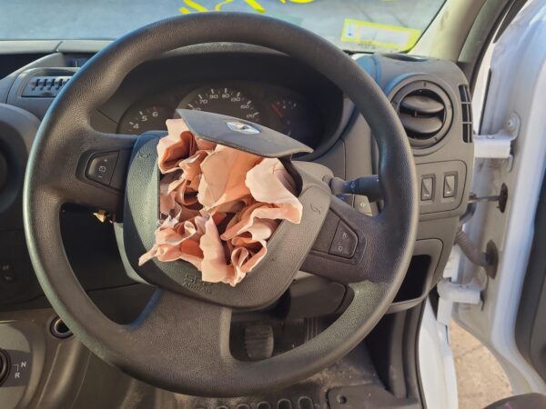 RENAULT MASTER 2011-2024 MUD FLAPS X62, RH REAR, 09/11- - Image 15