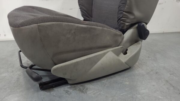 RENAULT TRAFIC 2004-2014 FRONT SEAT RH FRONT, X83, CLOTH, 04/04-12/14 - Image 10