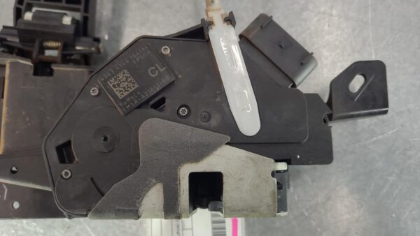 FORD RANGER 2015-2022 LOCK MECHANISM LEFT FRONT DOOR LOCK, SINGLE/EXTRA/DUAL CAB - Image 14