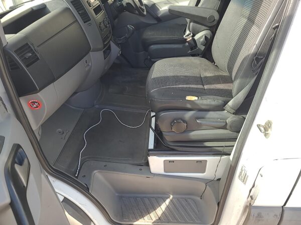 MERCEDES SPRINTER 2006-2018 TAILGATE HANDLE OUTER, BARN DOOR (RH SIDE), VAN, NCV - Image 9