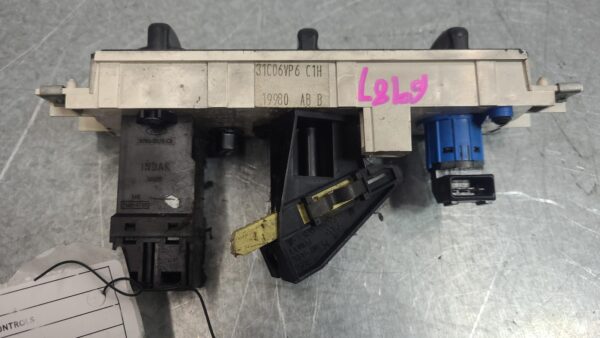 FORD TRANSIT 2006-2014 HEATER/AC CONTROLS VM SI-II, 07/06-02/14 - Image 9